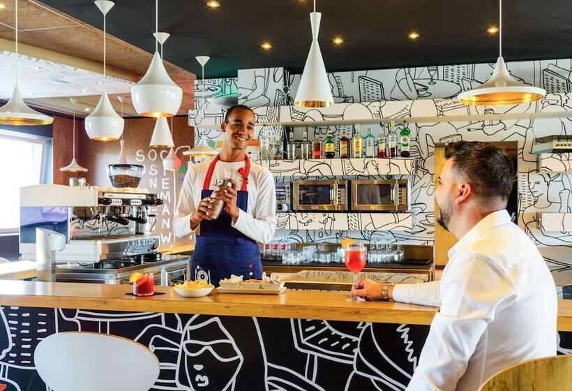 בית מלון כפרי Ibis Milano Fiera