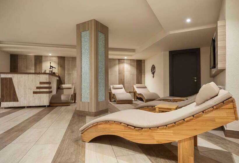 هتل Ramada By Wyndham Mersin