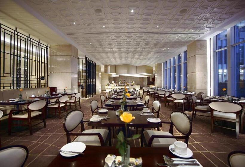 هتل The Grove Suites By Grand Aston