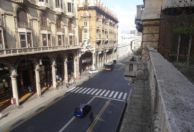 پانسیون Albergo Locanda Alambra