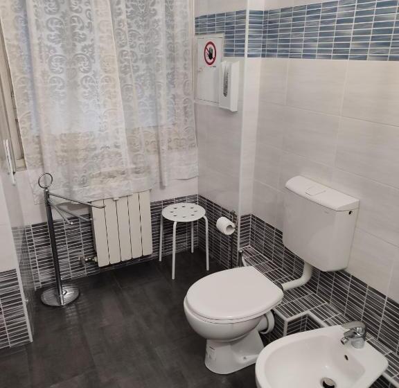 پانسیون Albergo Locanda Alambra