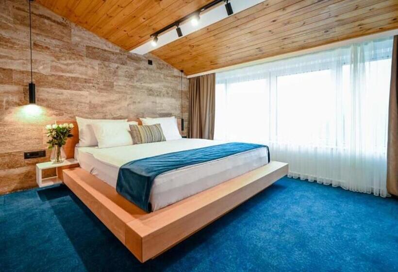 هتل Borovi Forest Resort & Spa