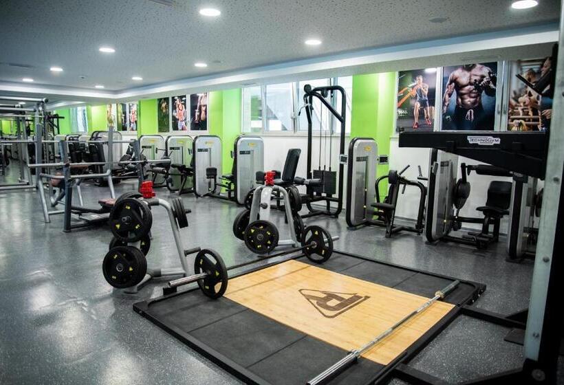 هتل Borovi Forest Resort & Spa