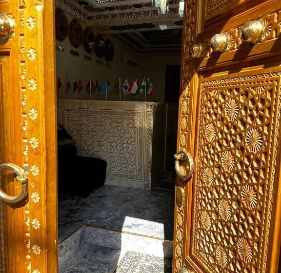 فندق Farnoz