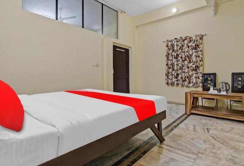 Flagship Hotel Raj Baag