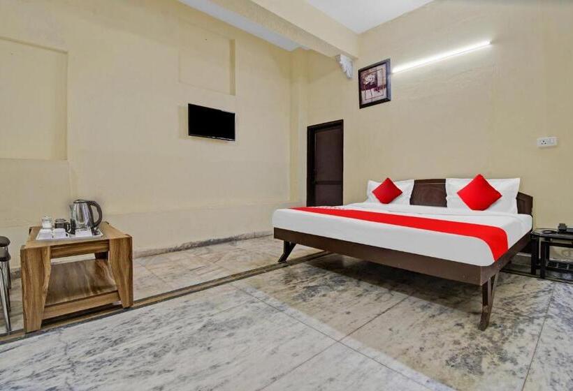 Flagship Hotel Raj Baag