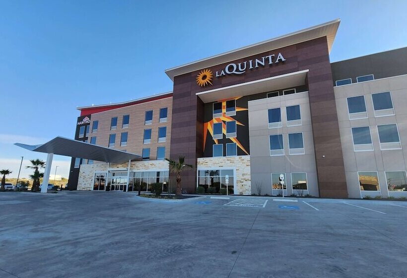 هتل La Quinta Inn & Suites By Wyndham Del Rio