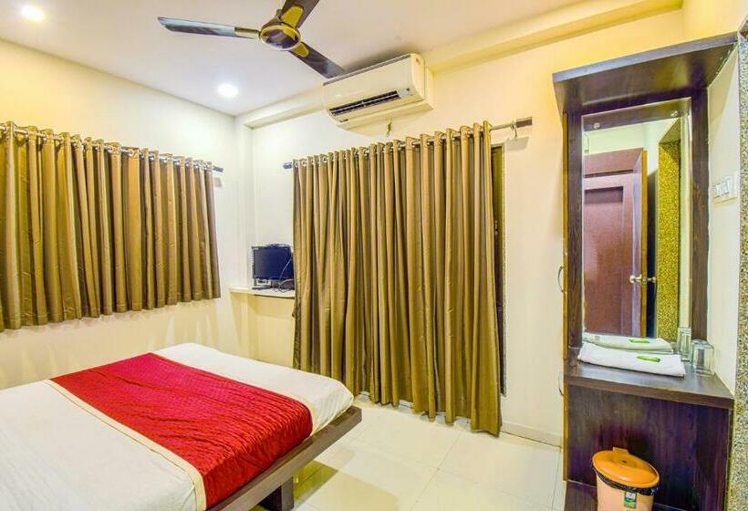 فندق Vishnupriya Grand