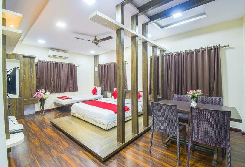 فندق Vishnupriya Grand