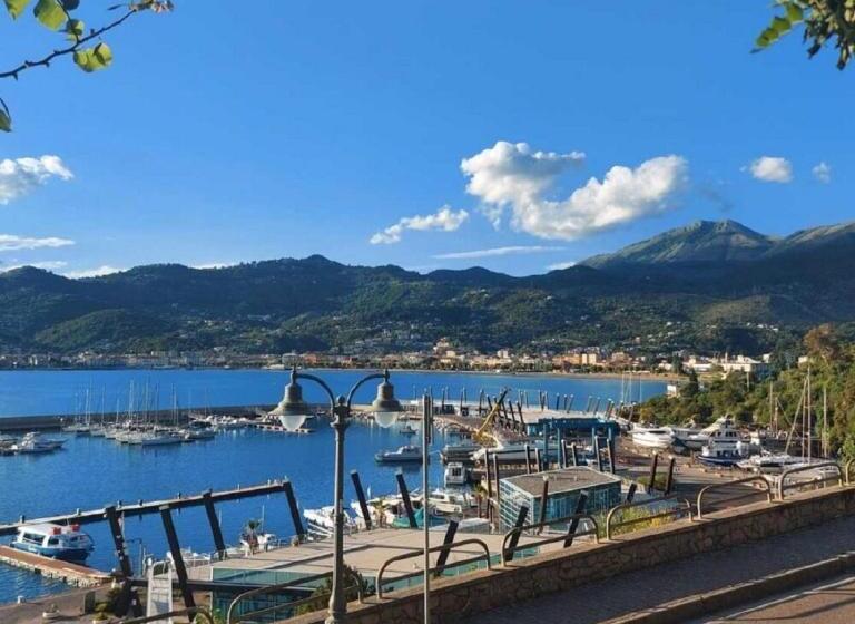 ホテル Lanterna Verde