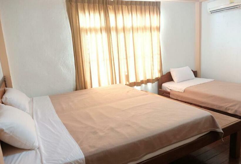 پانسیون Manilath Guesthouse