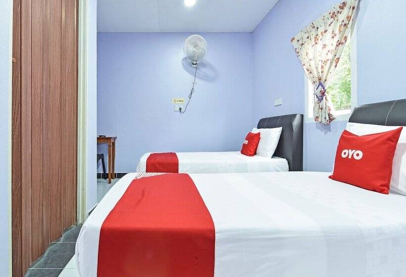 هتل Oyo 90660 Rayyans Roomstay