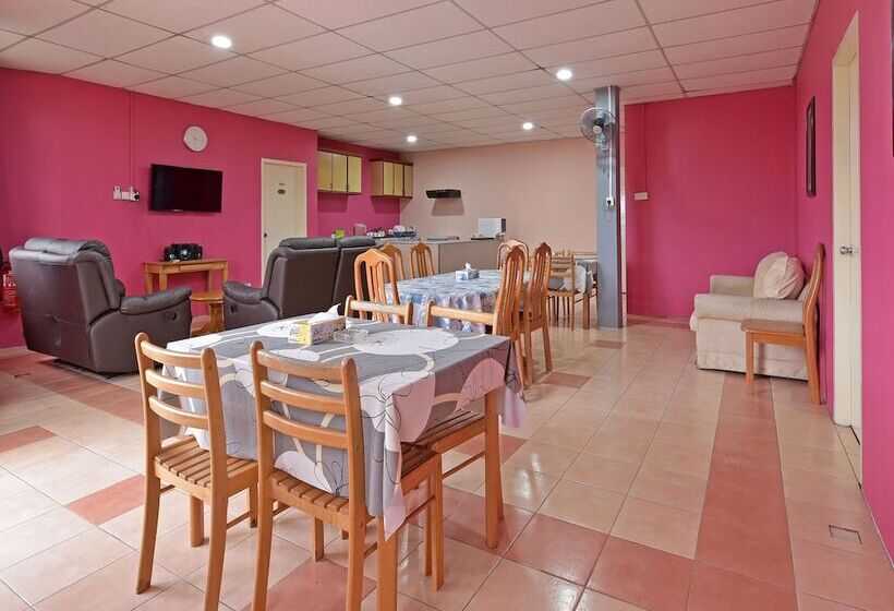 בית מלון כפרי Oyo 90672 De Paradise Turtle