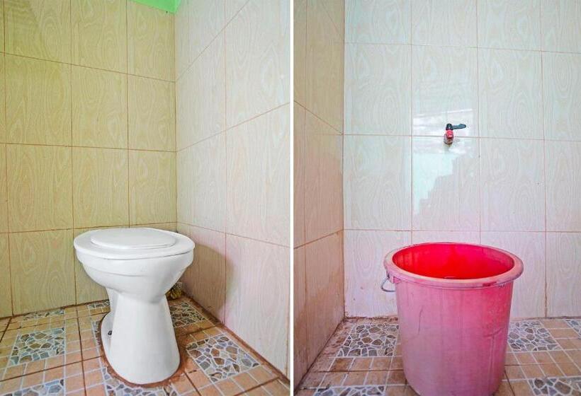 בית מלון כפרי Spot On 91869 Insan Mulia Kost Syariah