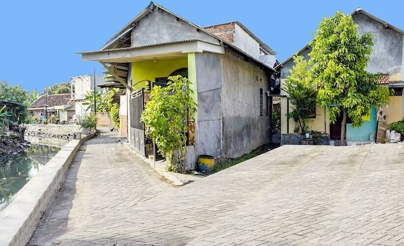 هتل Spot On 91883 Kost 2 Putra Syariah