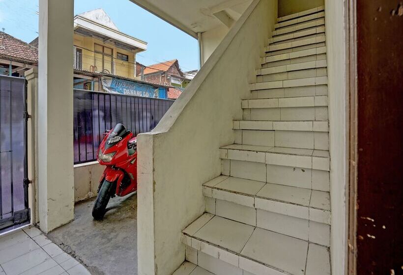 هتل Spot On 91891 B41m Residence Syariah