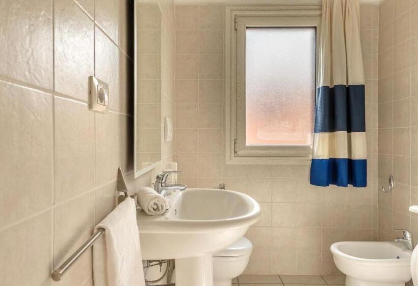 Residence A Golfo Di Marinella A 450 Mt Dal Mare