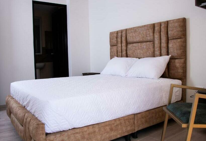 هتل Golden Cartago