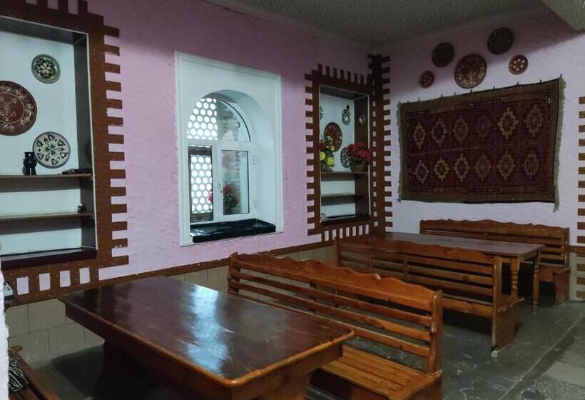 Goziyon Hostel