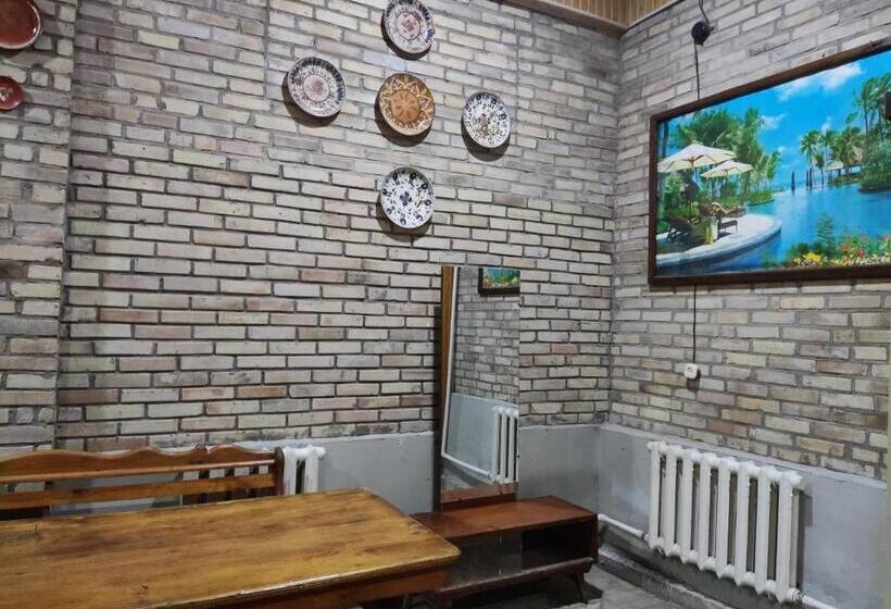 Goziyon Hostel