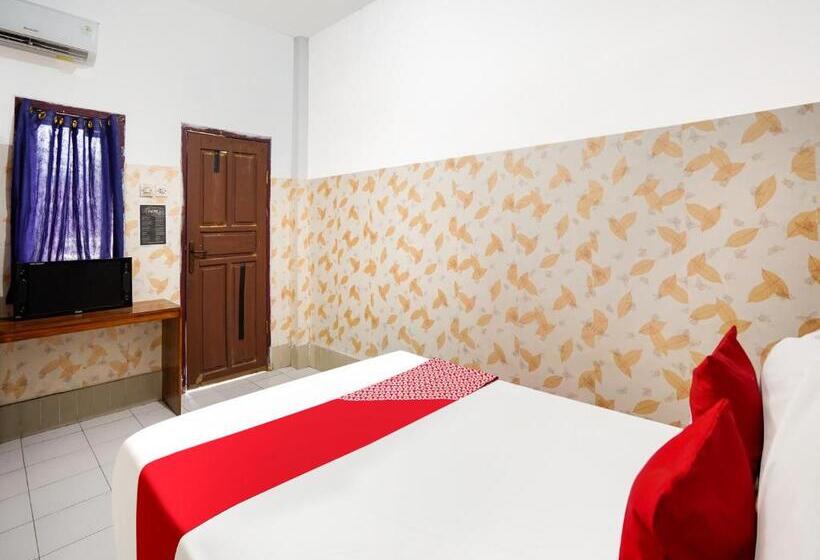 هتل Tutus Homestay Syariah Redpartner