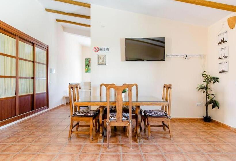 펜션 Apartamento Privado Con Piscina Y Jardin Compartidos