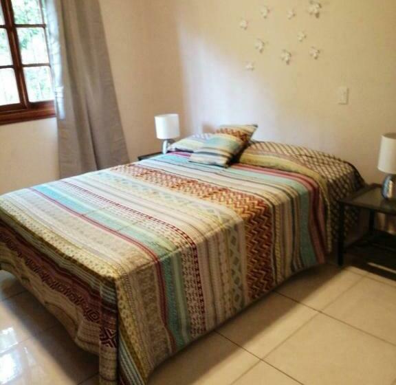 بنسيون Gaia Lodge