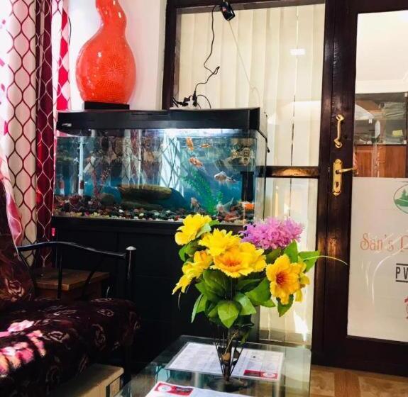 پانسیون Mystique Inn Ooty