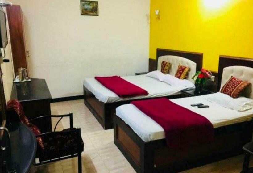 پانسیون Mystique Inn Ooty