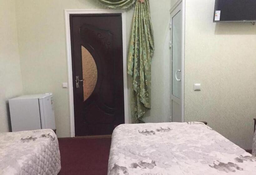 بنسيون Tohir Ota Guest House