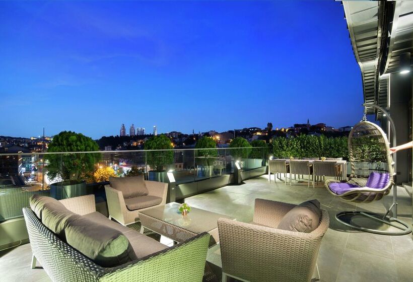 Doubletree By Hilton Hotel Istanbul   Piyalepasa