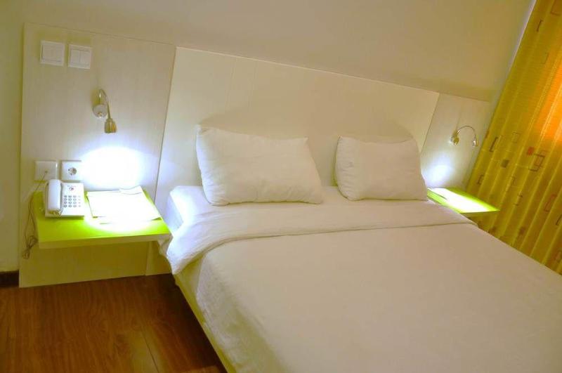 هتل Everbright Ambon