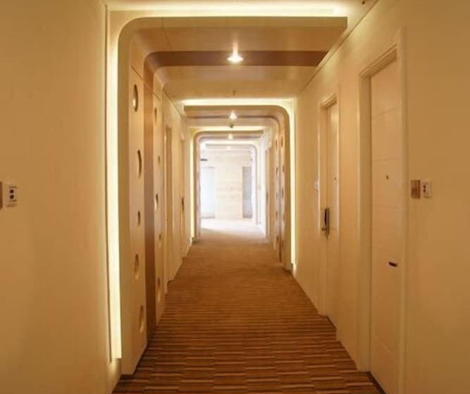 هتل Everbright Ambon