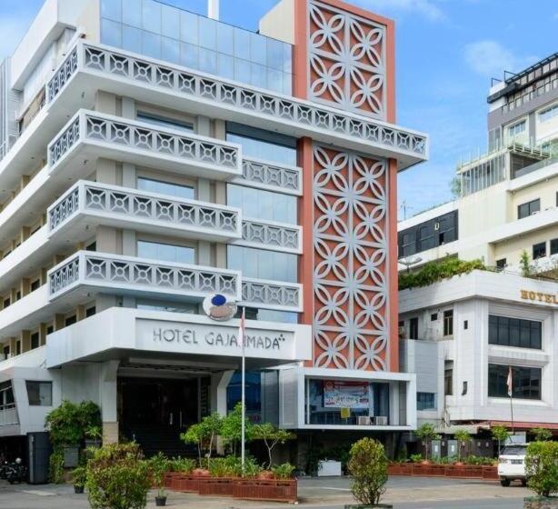 هتل Gajahmada
