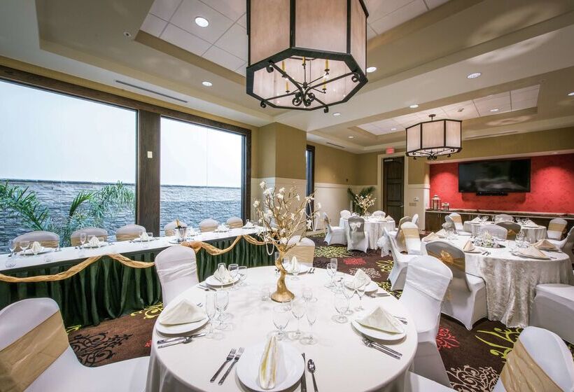 هتل Hilton Garden Inn Rochester Downtown, Ny