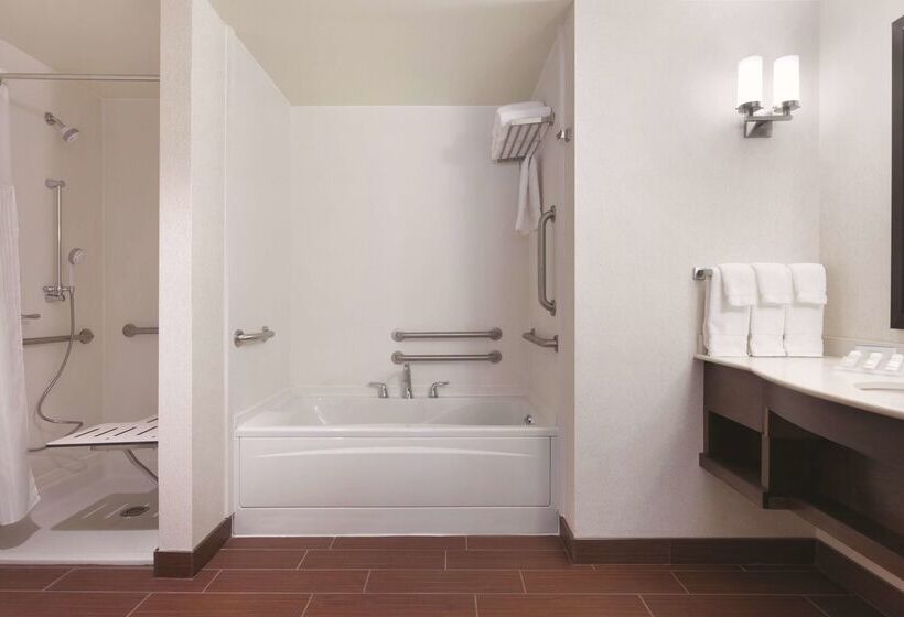 هتل Hilton Garden Inn Rochester Downtown, Ny