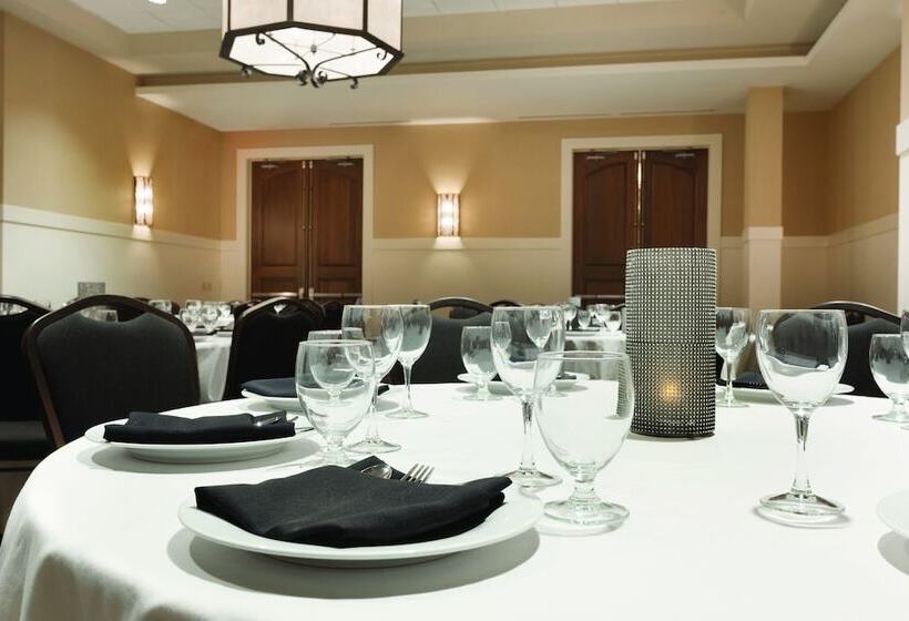 هتل Hilton Garden Inn Rochester Downtown, Ny