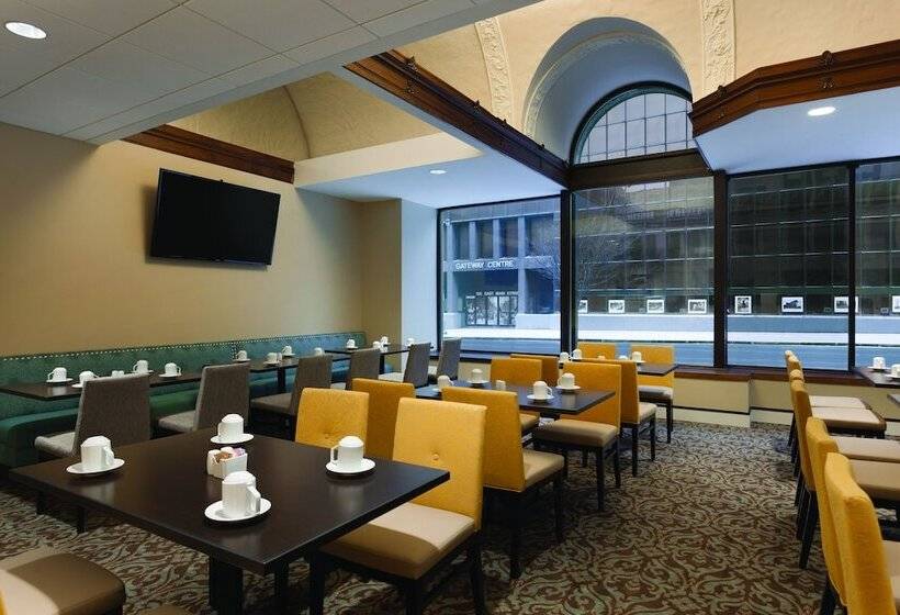 هتل Hilton Garden Inn Rochester Downtown, Ny