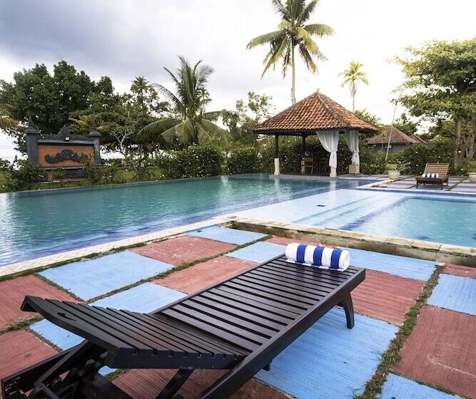 فندق Lorin Beach Resort Belitung