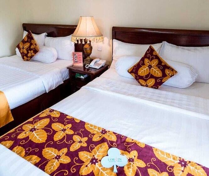 فندق Lorin Beach Resort Belitung