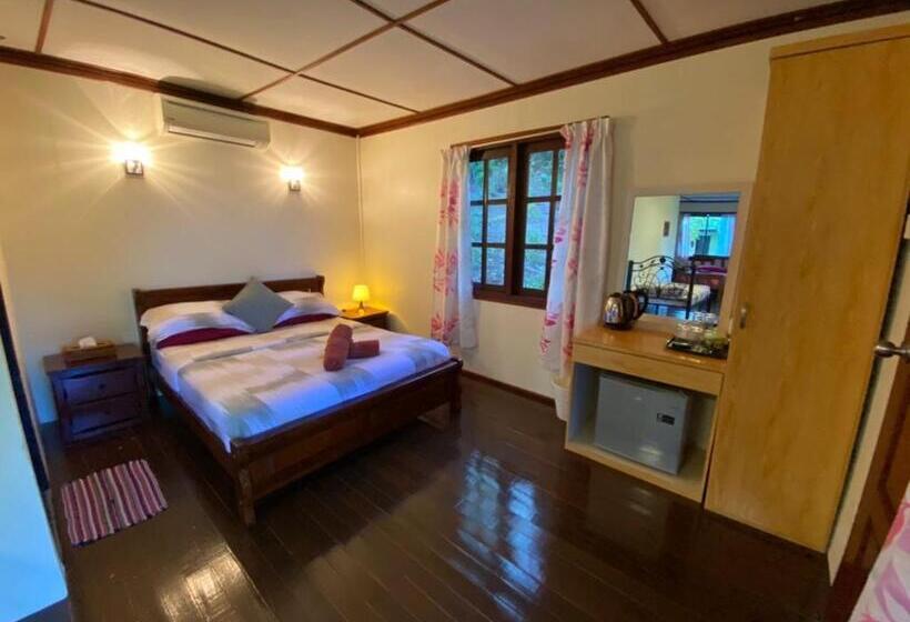 فندق Minang Cove Resort