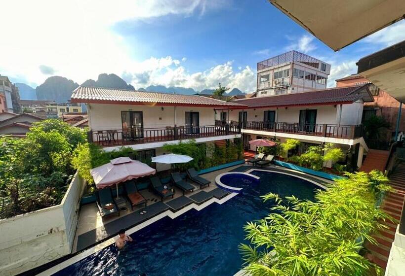 هتل Confetti Garden Resort