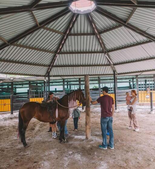 בית מלון כפרי Criadero Las Tres Marías Hospedaje Rural Mi Refugio