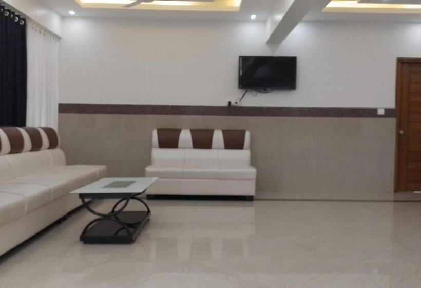 酒店 Dwarka Lodging & Boarding
