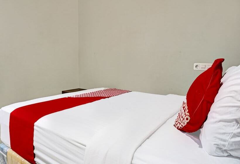 فندق Oyo 91812 Nh Kost Syariah