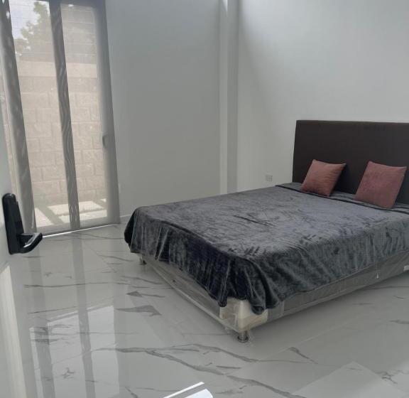 پانسیون Mansion Aura Del Mar