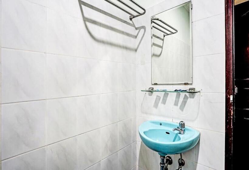 هتل Oyo 91805  Wisma Bari