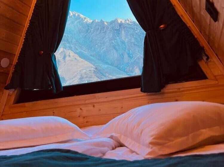 هتل Pyramid Kazbegi