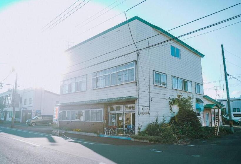 膳宿费 ゲストハウス&カフェバー エストアール