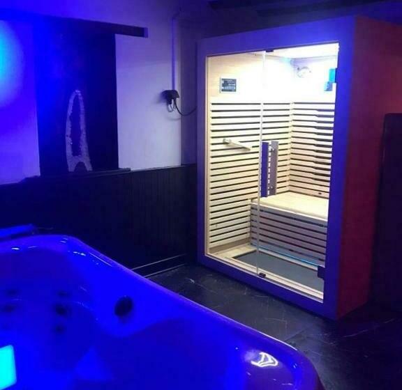 بنسيون Casa Wellness Floreffe Jacuzzi